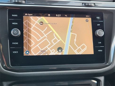 Used 2022 Volkswagen Tiguan SEL R-Line image 17