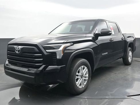 New 2026 Toyota Tundra SR5 w/ SR5 Convenience Package AWD/4WD image 22