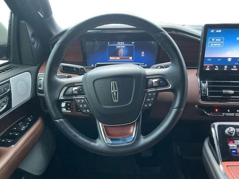 Certified 2024 Lincoln Navigator L Reserve image 18