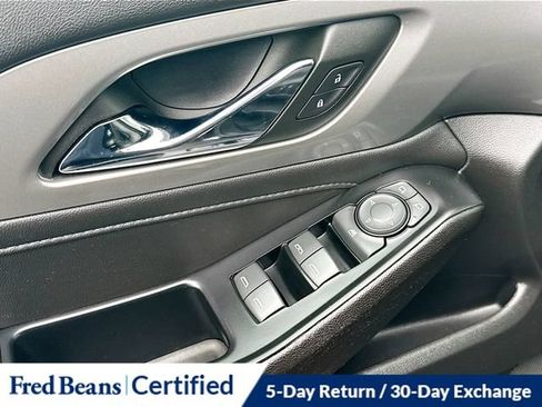 Used 2023 Chevrolet Traverse LT AWD/4WD image 19