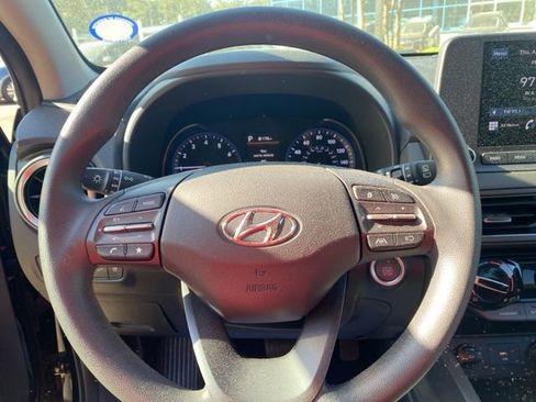 Used 2023 Hyundai Kona SEL AWD/4WD image 9