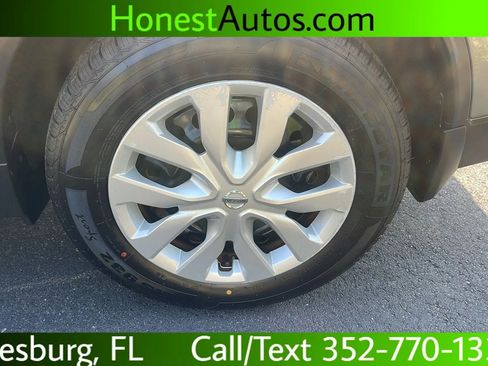 Used 2017 Nissan Rogue S w/ S Appearance Package FWD image 29