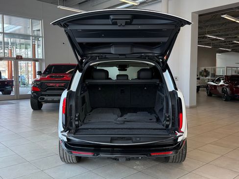 Used 2025 Land Rover Range Rover SE image 34