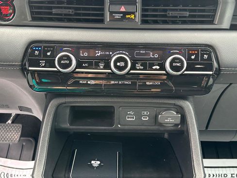 Certified 2025 Honda Pilot Elite image 27