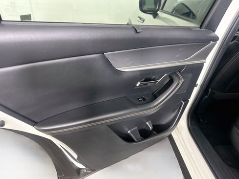 Used 2024 MAZDA CX-90 Plug-In Hybrid w/ Premium Pkg AWD/4WD image 27