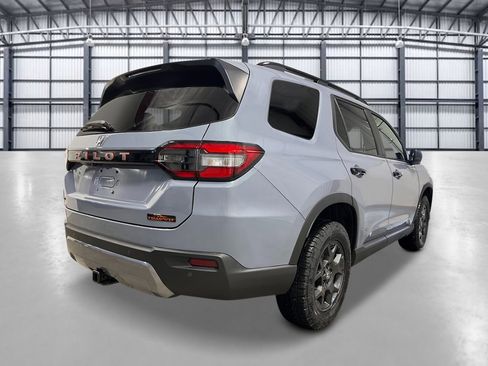 New 2026 Honda Pilot TrailSport image 5