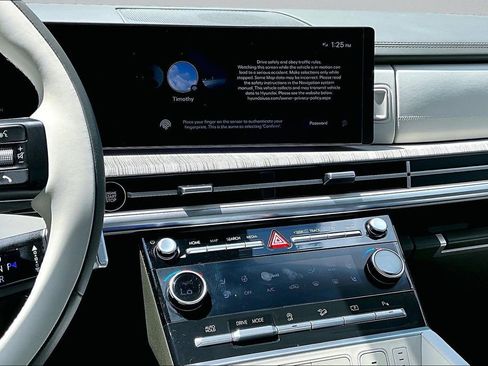 Used 2024 Hyundai Santa Fe Calligraphy FWD image 10