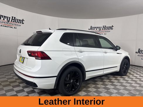 Used 2023 Volkswagen Tiguan SE R-Line FWD image 6