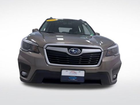 Used 2021 Subaru Forester Premium AWD/4WD image 3