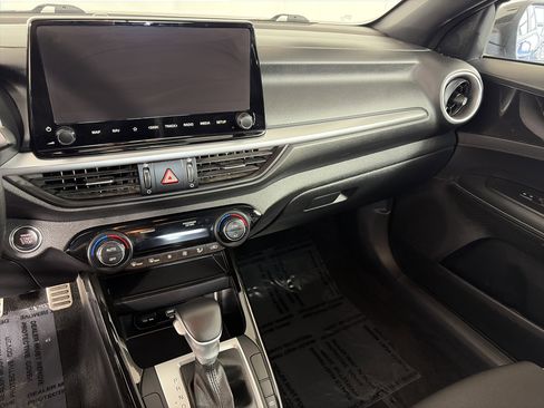 Certified 2024 Kia Forte GT-Line image 4