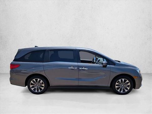 Used 2024 Honda Odyssey EX-L image 4