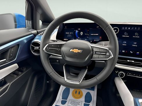 New 2026 Chevrolet Equinox EV LT AWD/4WD image 15