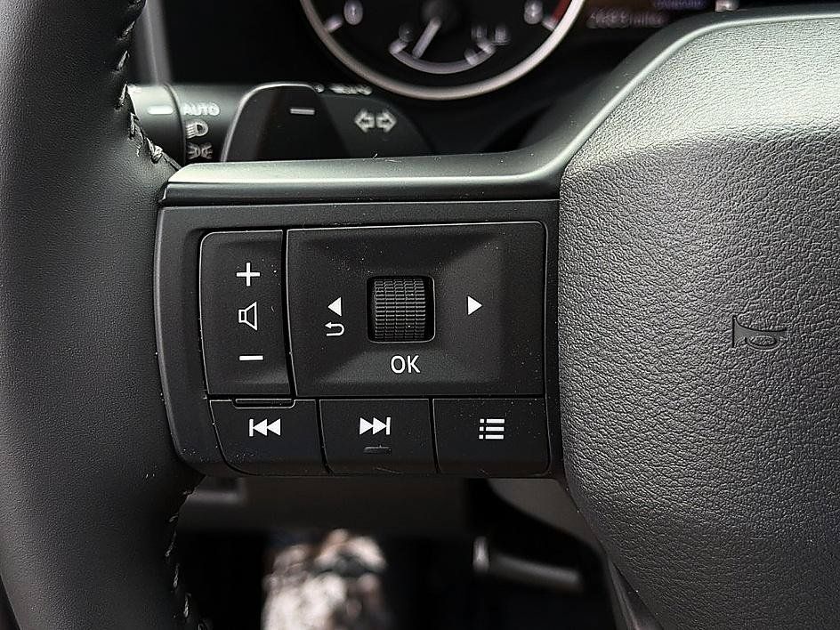 Used 2026 Nissan Rogue Dark Armor FWD image 18
