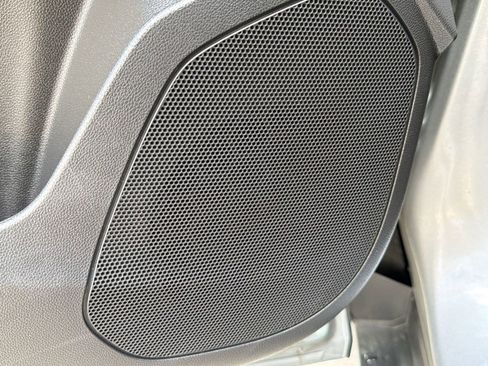 Certified 2025 Chevrolet Trax LT w/ Driver Confidence Package image 22