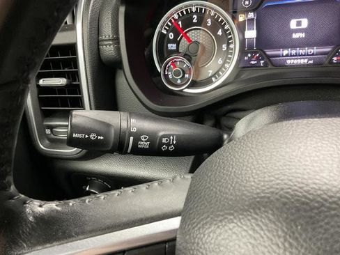 Used 2021 RAM 1500 Laramie AWD/4WD image 19