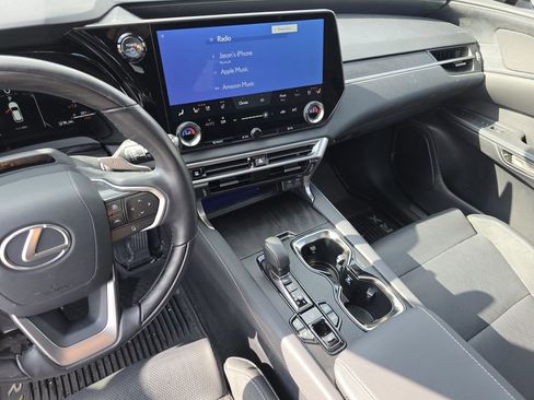 Used 2025 Lexus RX 450h AWD w/ Convenience Package image 29