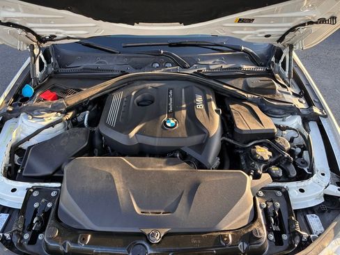 Used 2018 BMW 330i xDrive Sedan AWD/4WD image 8