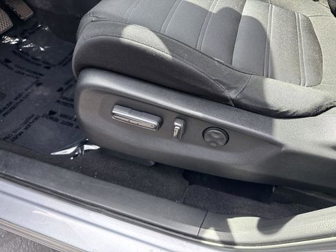 Used 2017 Honda CR-V EX image 15