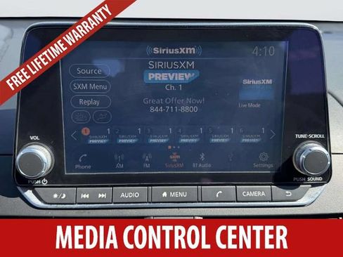 Used 2024 Nissan Altima 2.5 SV FWD image 9