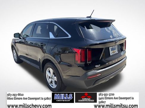 Used 2021 Kia Sorento LX FWD image 7