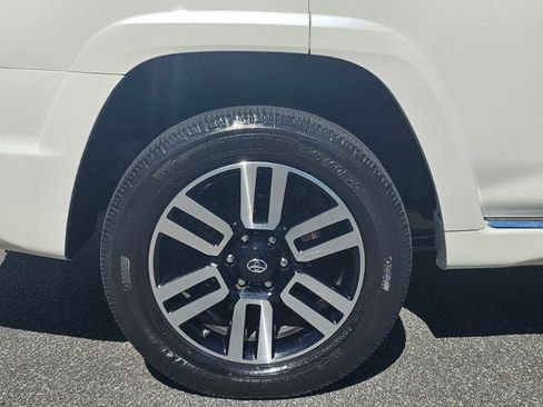 Used 2018 Toyota 4Runner Limited AWD/4WD image 15