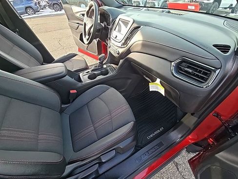 Used 2023 Chevrolet Equinox RS image 31