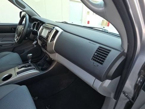 Used 2014 Toyota Tacoma 4x4 Double Cab w/ TRD Off-Road Package image 16