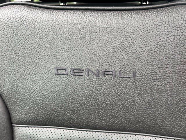 Used 2025 GMC Sierra 1500 Denali w/ Denali Reserve Package AWD/4WD image 23