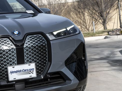 Certified 2024 BMW iX xDrive50 w/ Premium Package image 7