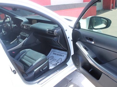 Used 2016 Lexus IS 200t w/ F Sport Package RWD image 11