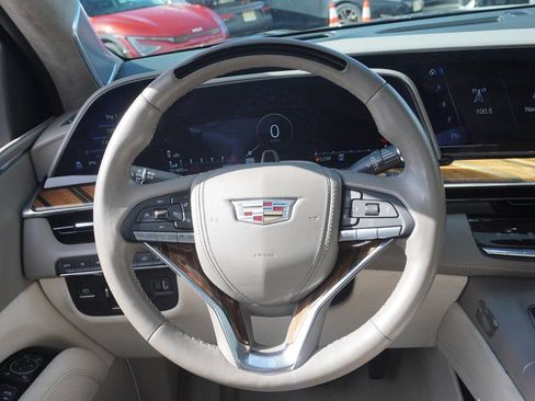 Used 2023 Cadillac Escalade ESV Premium Luxury Platinum w/ Heavy-Duty Trailer Package AWD/4WD image 50