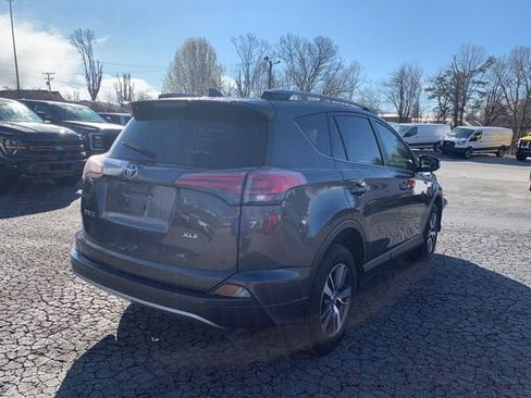 Used 2017 Toyota RAV4 XLE image 9
