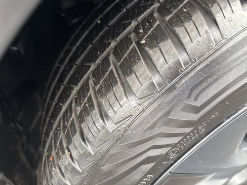 Used 2024 Tesla Model Y Long Range image 10