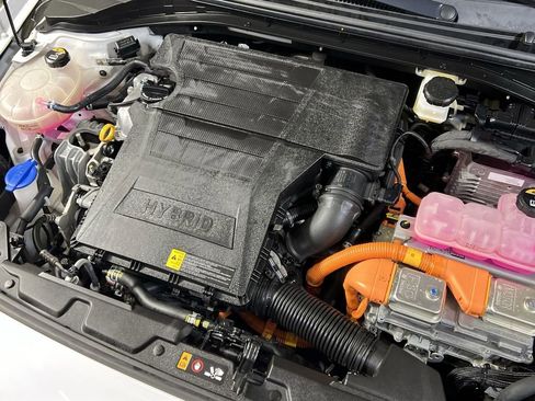 Used 2022 Hyundai Ioniq Limited image 26