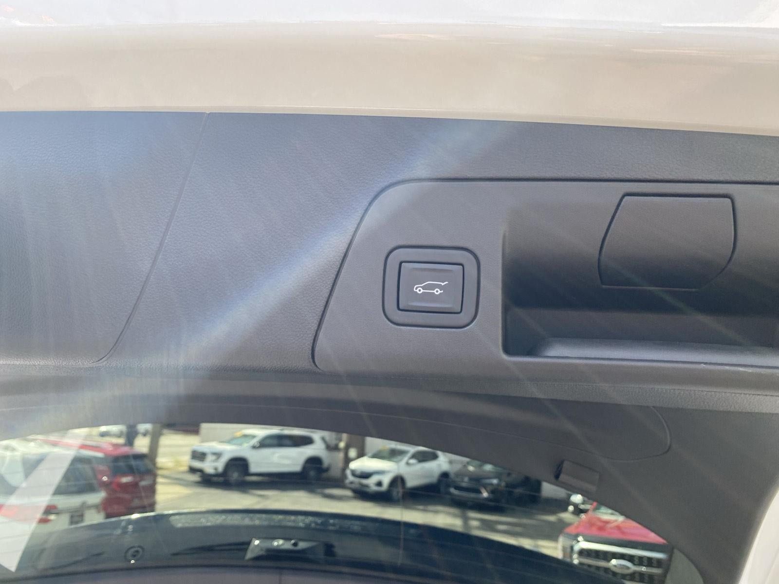 Used 2023 Buick Envision Avenir AWD/4WD image 37