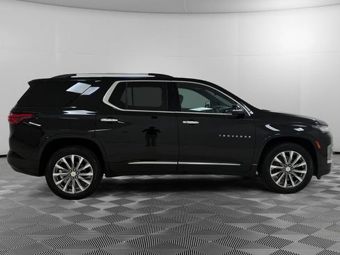 Certified 2023 Chevrolet Traverse Premier FWD image 6