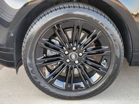 Certified 2025 Land Rover Range Rover Evoque Dynamic SE image 11