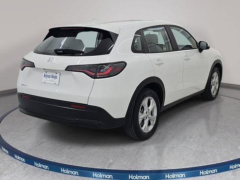 Used 2023 Honda HR-V LX image 6