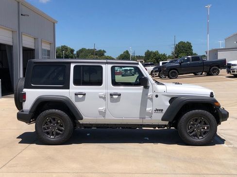 New 2025 Jeep Wrangler Sport S image 9