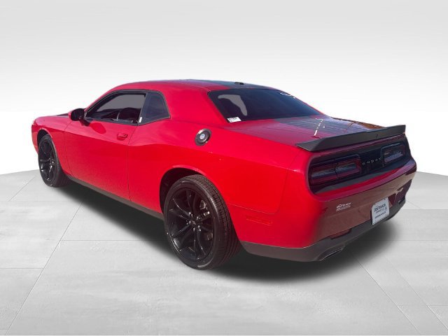 Used 2018 Dodge Challenger SXT w/ Blacktop Package RWD image 3