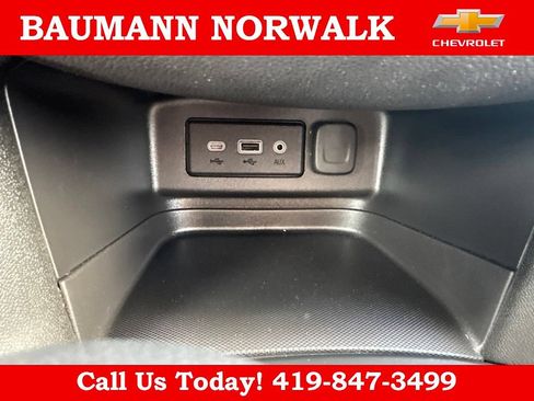 Used 2024 Chevrolet Equinox LT w/ LPO, Floor Liner Package FWD image 58