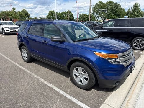 Used 2014 Ford Explorer FWD image 2