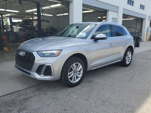 Certified 2023 Audi Q5 2.0T Premium w/ Convenience Package AWD/4WD image 8
