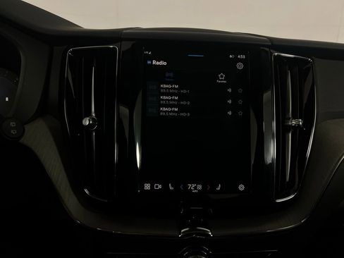 Used 2025 Volvo XC60 B5 Plus image 19