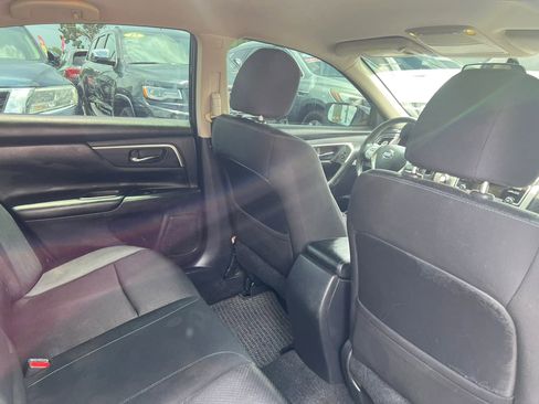Used 2016 Nissan Altima 2.5 SR FWD image 16