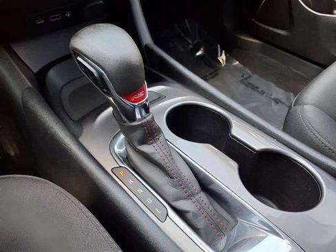 Used 2021 Chevrolet Malibu RS FWD image 16