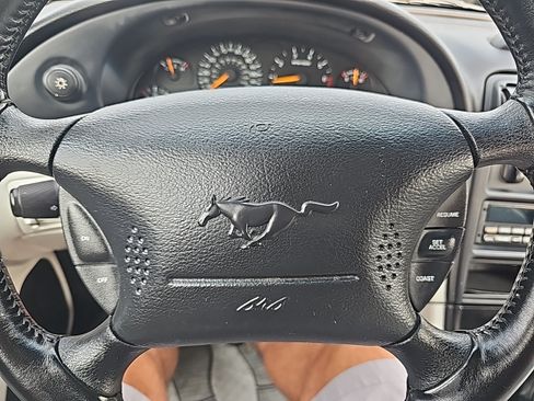 Used 1995 Ford Mustang GT RWD image 21