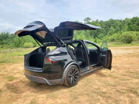 Used 2022 Tesla Model X Plaid AWD/4WD image 43