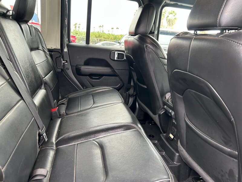 Used 2022 Jeep Wrangler Unlimited Sahara w/ Cold Weather Group AWD/4WD image 21