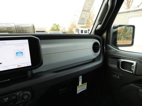 New 2026 Jeep Gladiator Sport image 23